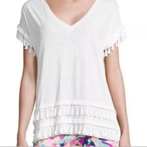 Lilly Pulitzer Medium white cotton Vneck top with tassels.